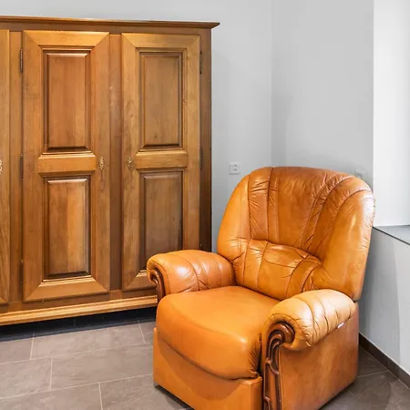 Renove, Avec Climatisation Et Calme Appartement Cudrefin