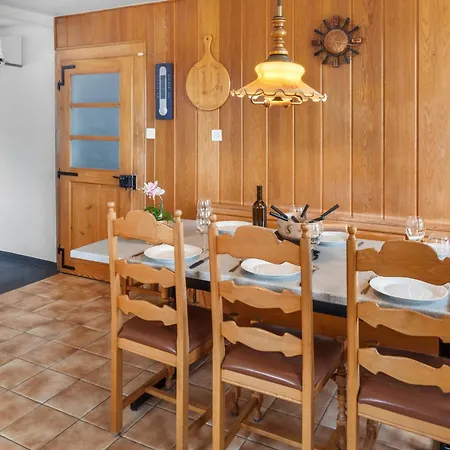 Appartement Renove, Avec Climatisation Et Calme *