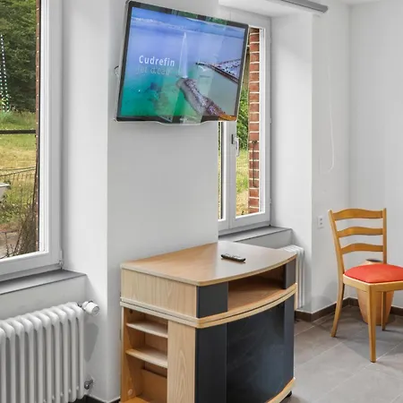 Appartement Renove, Avec Climatisation Et Calme *