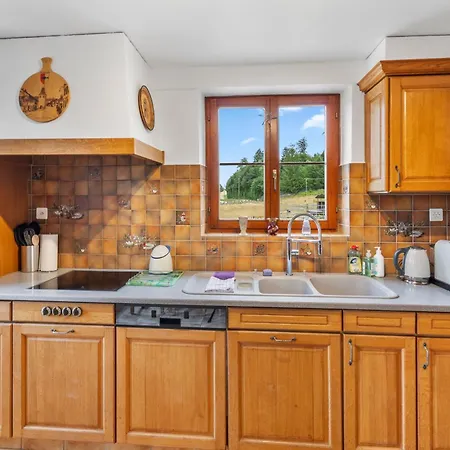 Appartement Renove, Avec Climatisation Et Calme